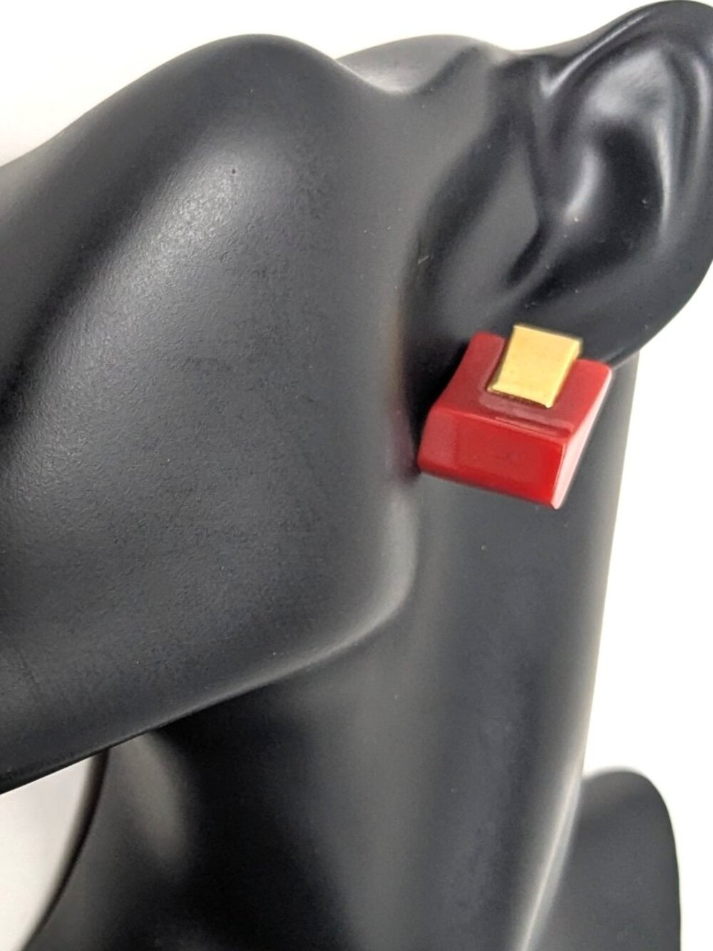 Vintage Crown Trifari Red Thermoset clip on Earrings Square Button Gold tone